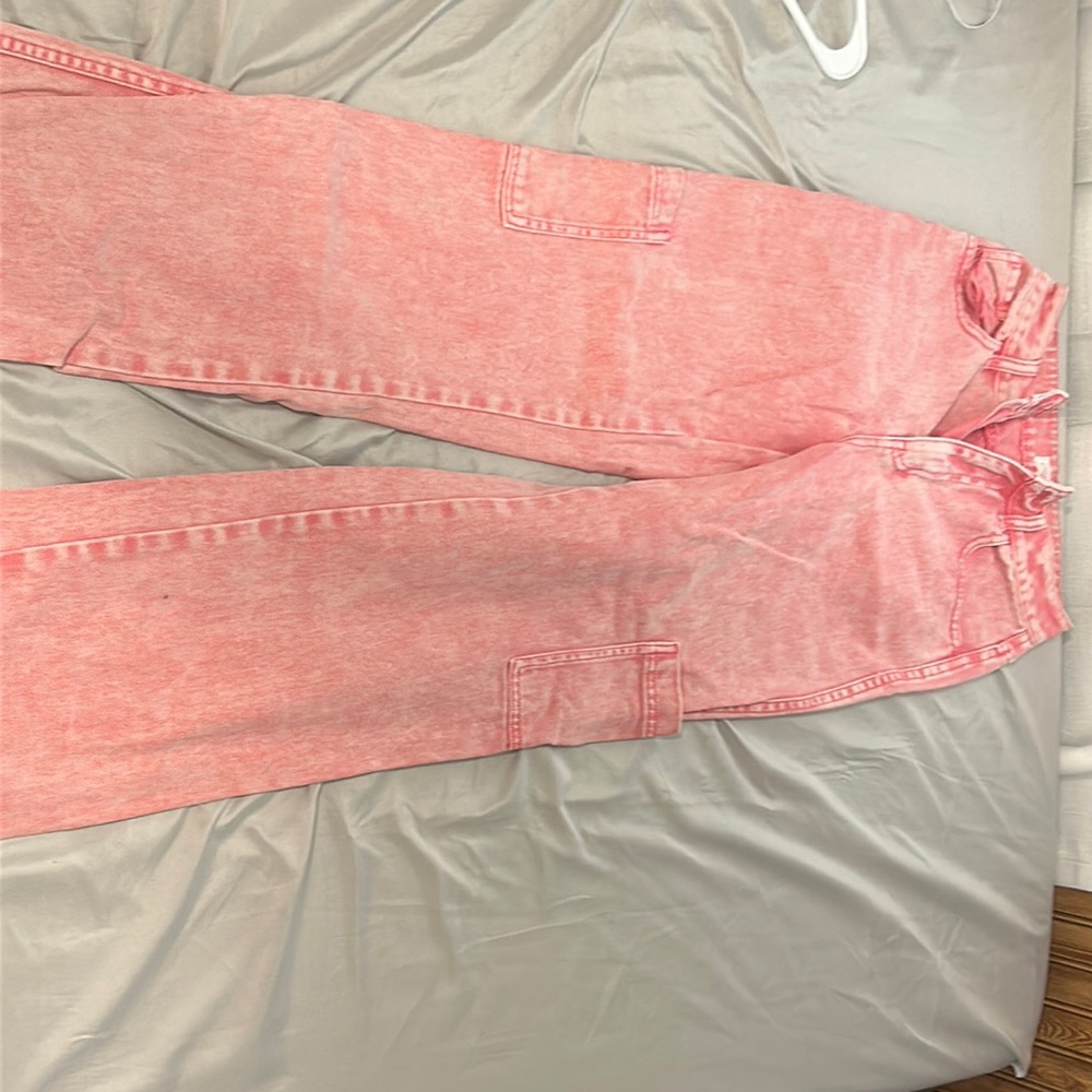 pink cargos